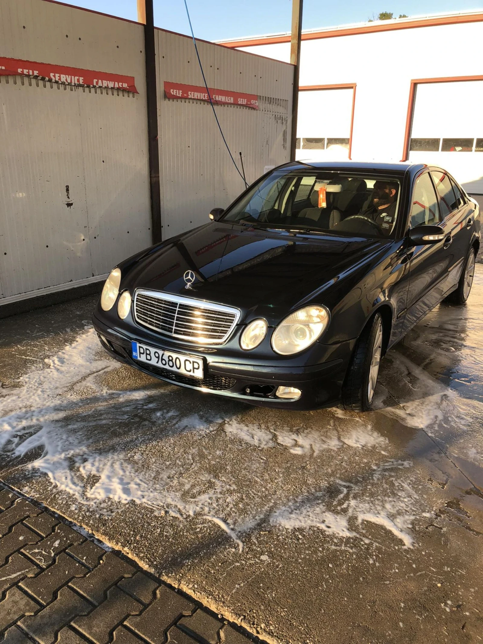 Mercedes-Benz E 220  - изображение 3