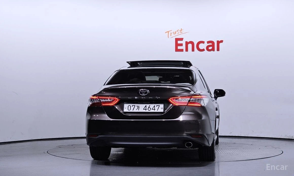 Toyota Camry  - изображение 4