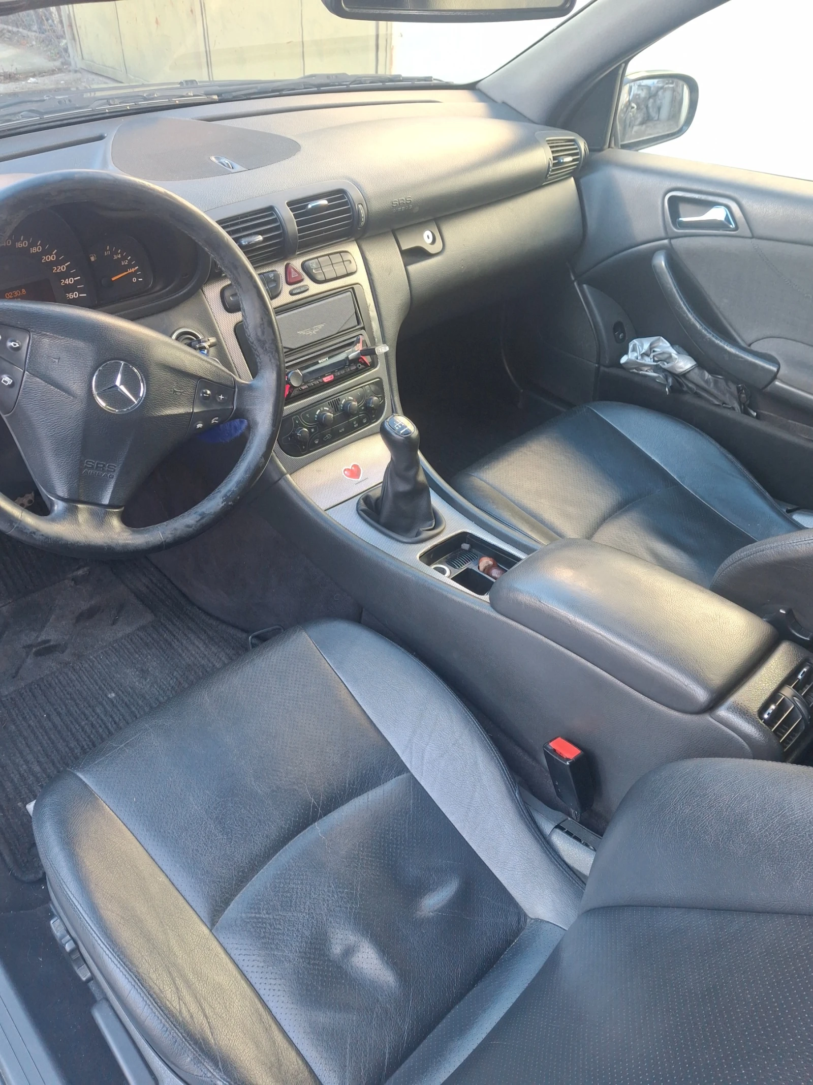 Mercedes-Benz C 220 2.2 CDI COUPE - изображение 8