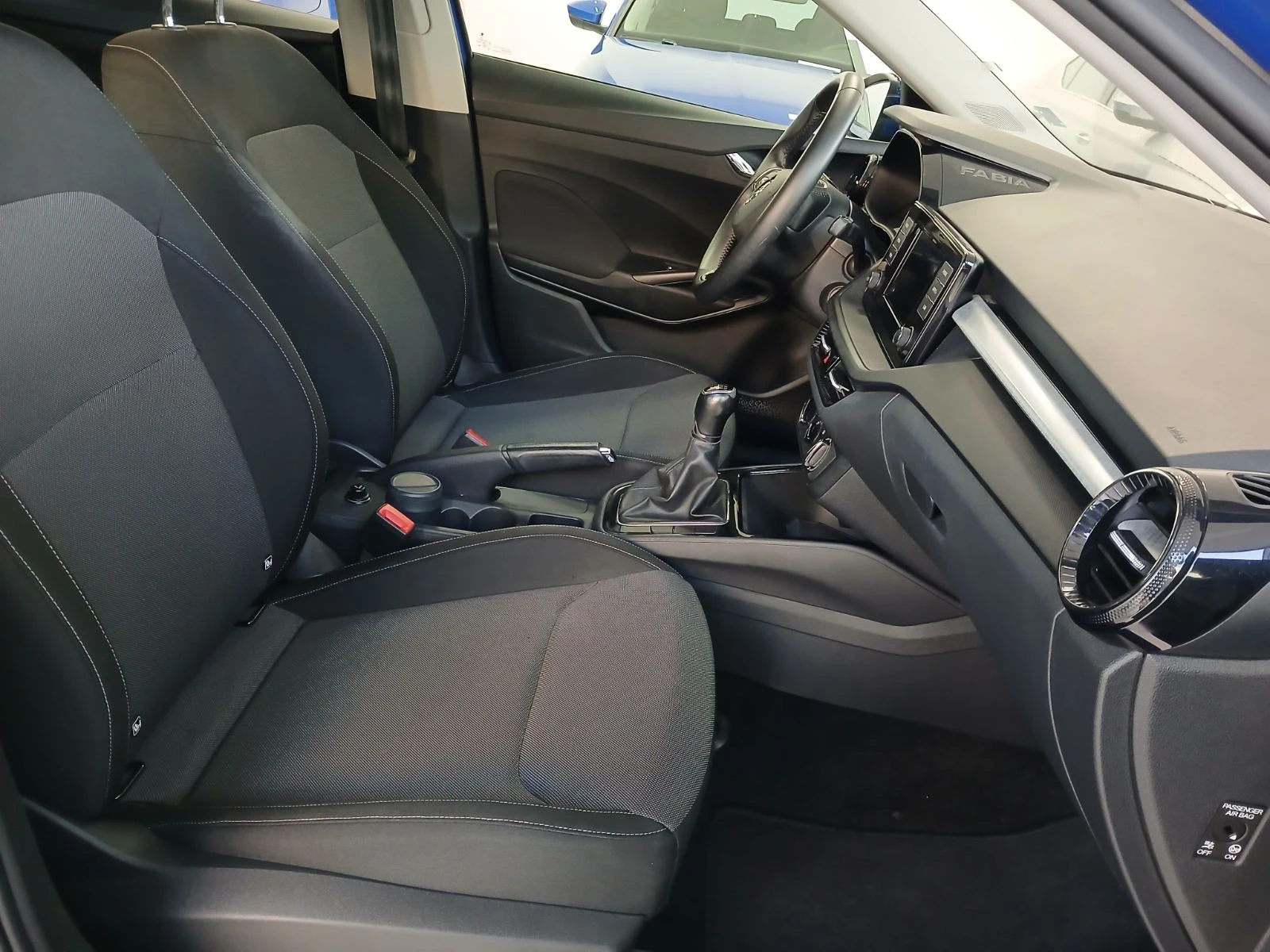 Skoda Fabia AMBITION 1, 0 MPI 65 к.с. 5-степенна механична - изображение 10