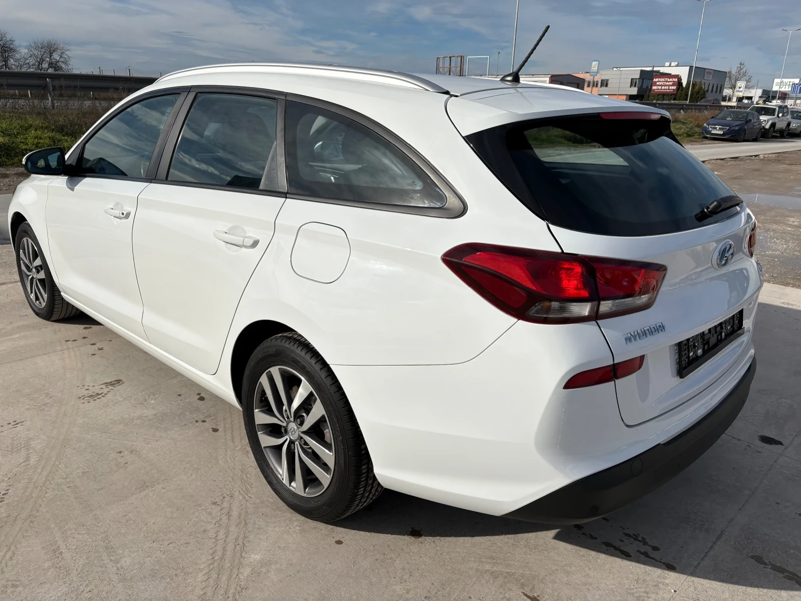 Hyundai I30 1.4i - изображение 7
