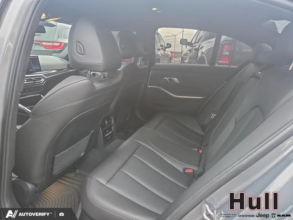 BMW 330 3 Series 330i xDrive AWD * ����������� (���� �� �� | Mobile.bg � ����������� 17