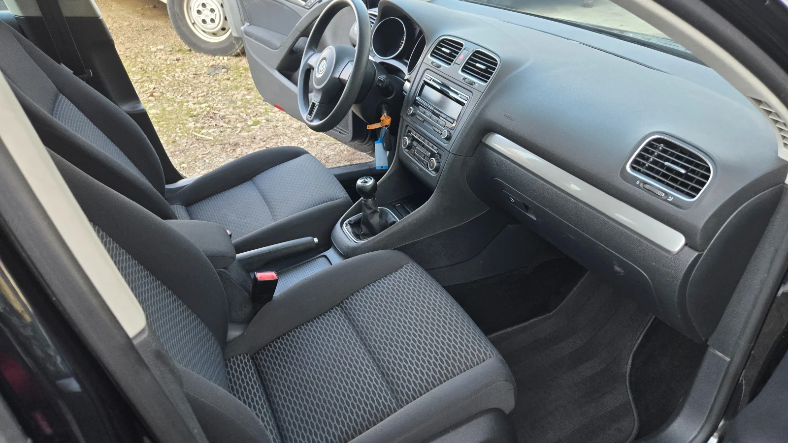 VW Golf Отлична 4х4, снимка 11 - Автомобили и джипове - 53832531