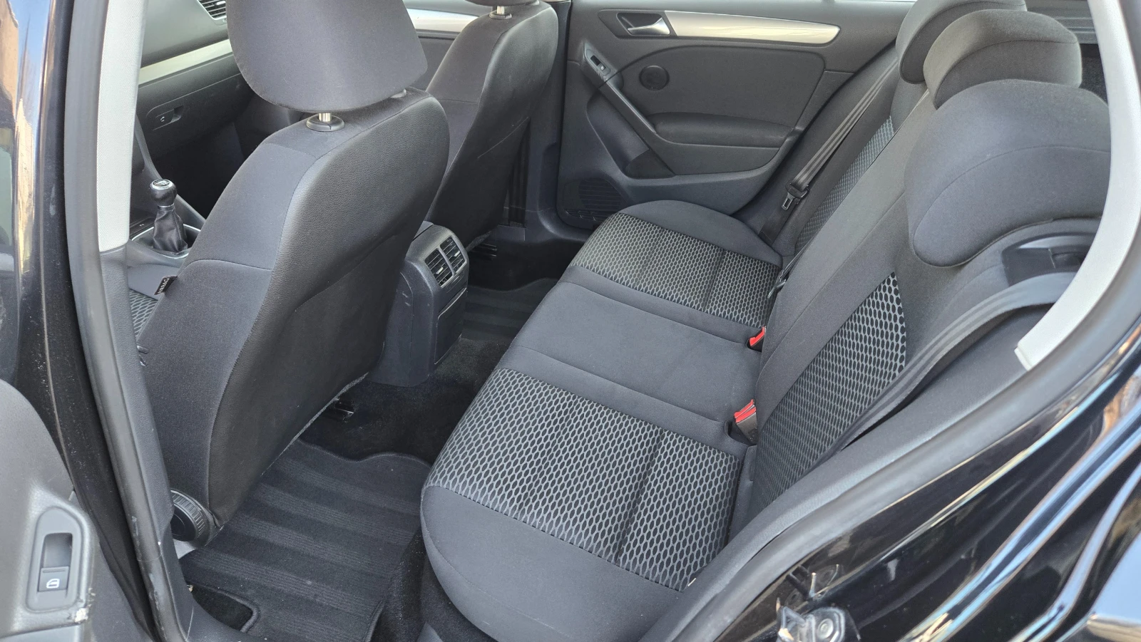 VW Golf Отлична 4х4, снимка 13 - Автомобили и джипове - 53832531