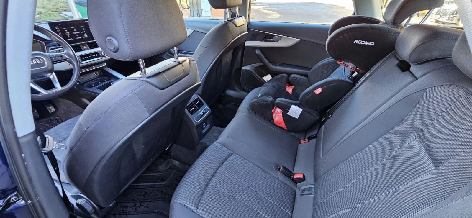 Audi A4 2.0 TDI mhev 111 000 km, снимка 11 - Автомобили и джипове - 53914676