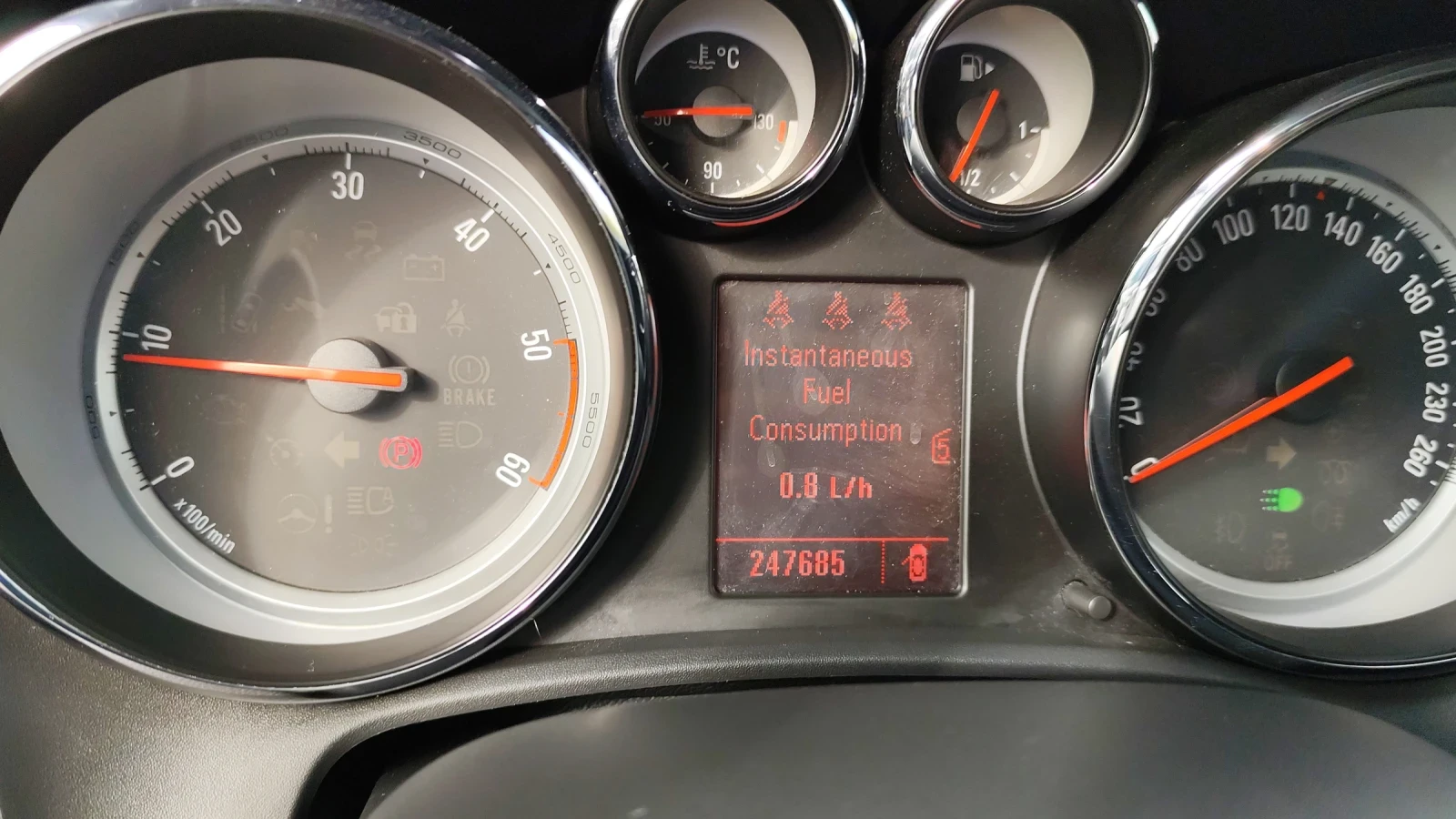 Opel Astra J, снимка 8 - Автомобили и джипове - 54193905