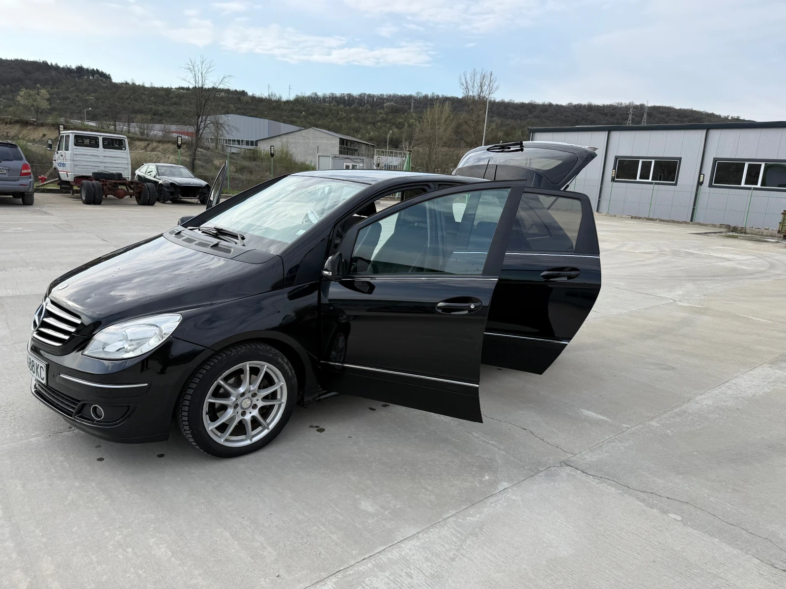 Mercedes-Benz B 200, снимка 3 - Автомобили и джипове - 54209177