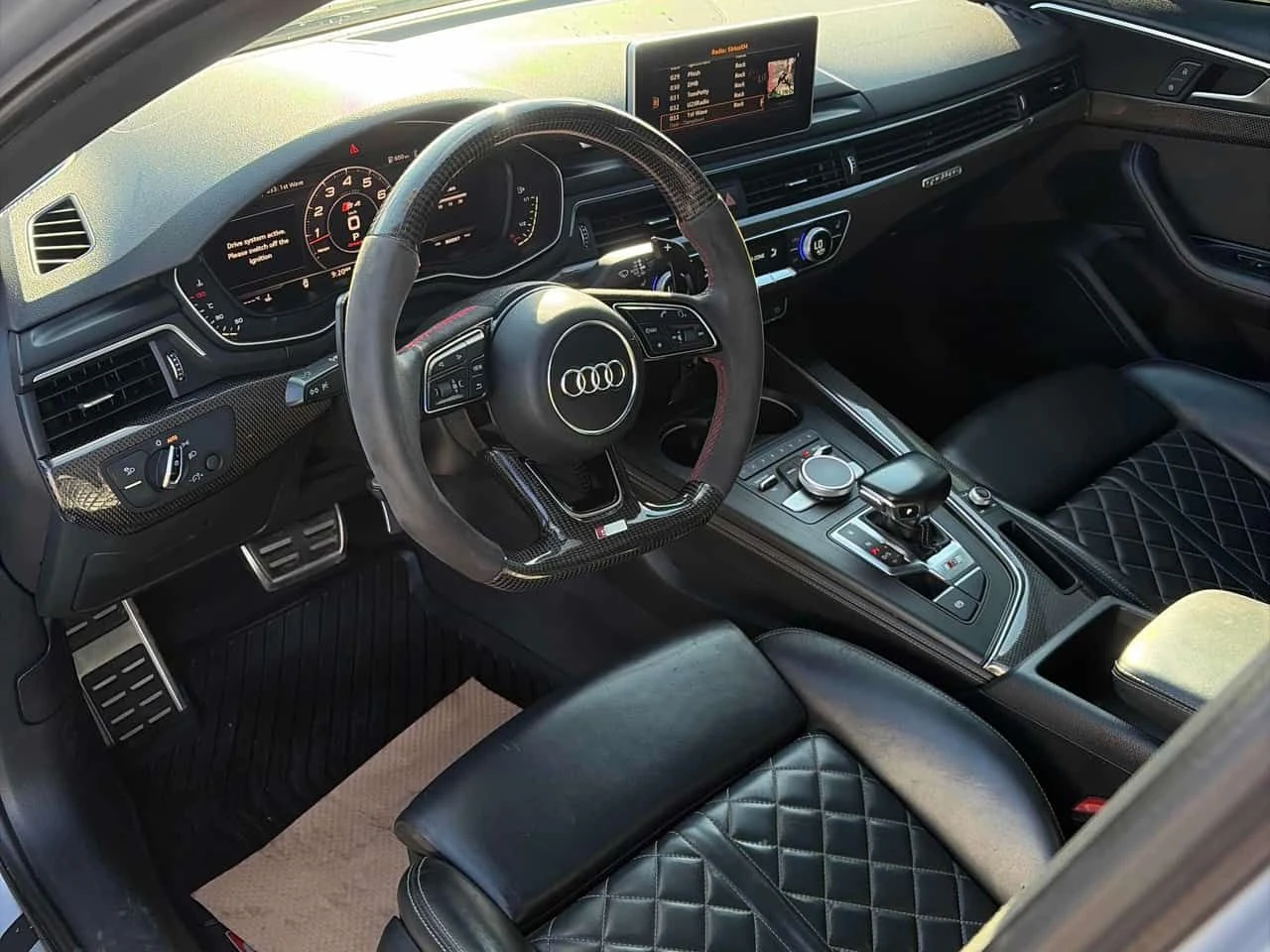 Audi S4 Technik / 360 / МАСАЖИ / B&O / ГУМИ С ДЖАНТИ , снимка 5 - Автомобили и джипове - 55671006