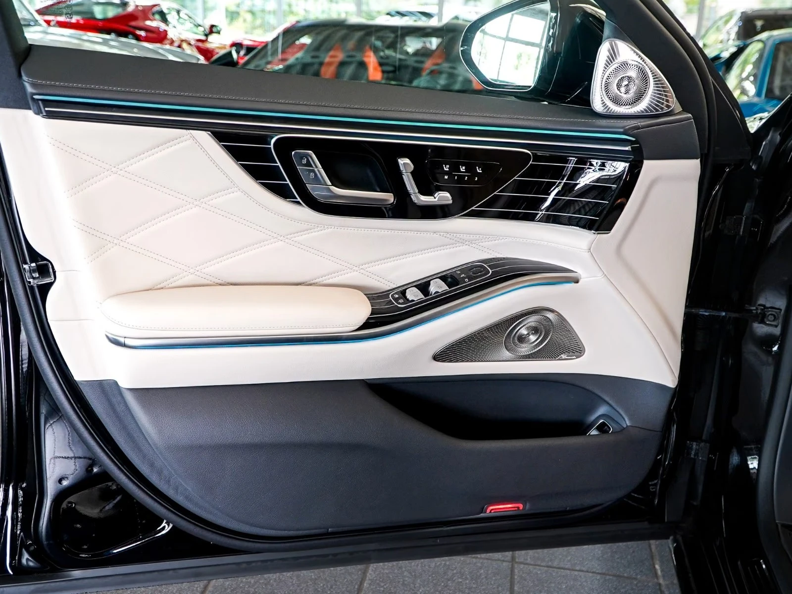 Mercedes-Benz S 580 MAYBACH * NEW 2026* TV BURMESTER CHAUFFEUR , снимка 9 - Автомобили и джипове - 55825651