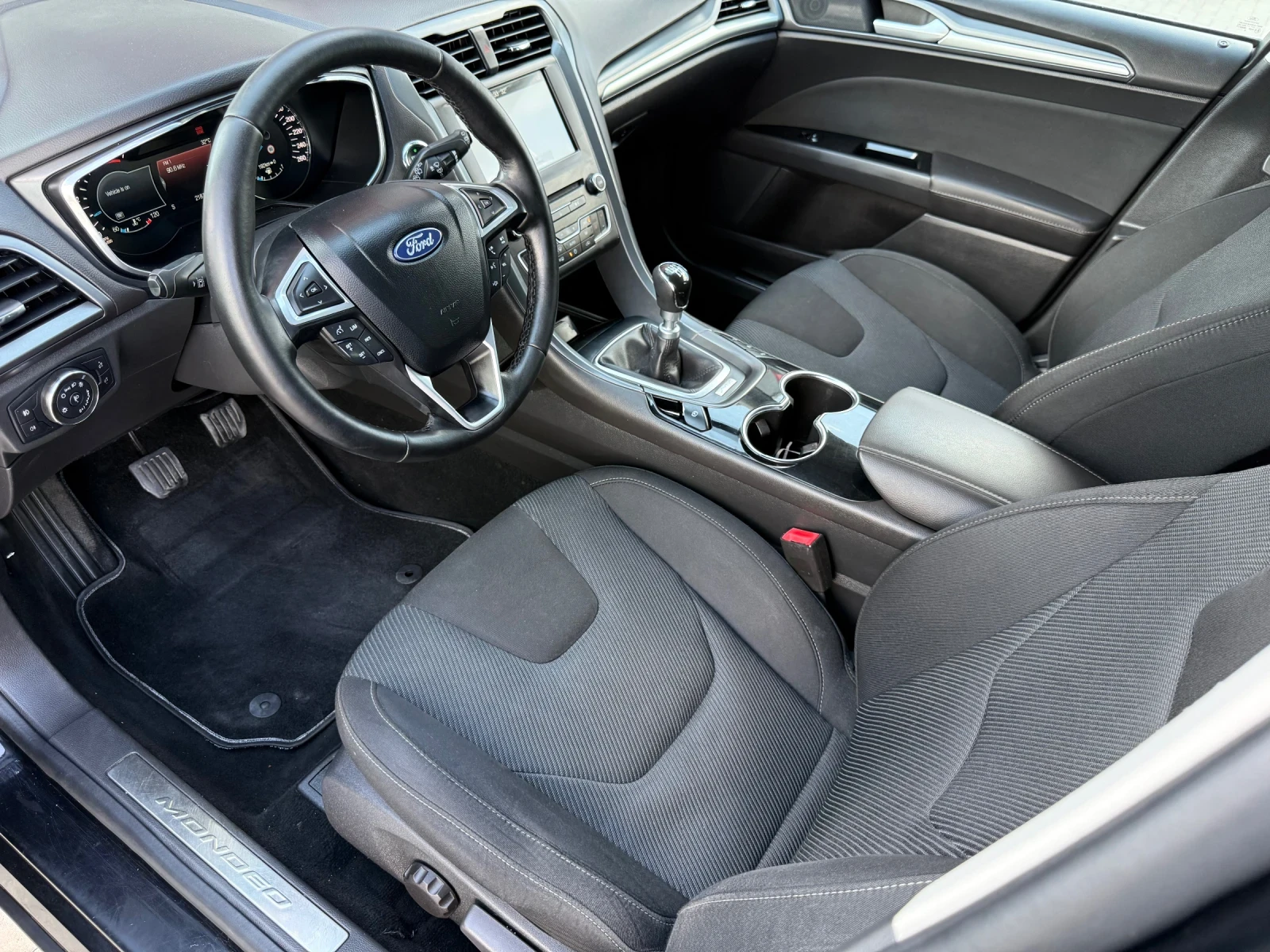 Ford Mondeo 2.0 TDCi / KEYLESS / NAVI / PODGREV, снимка 9 - Автомобили и джипове - 55954967