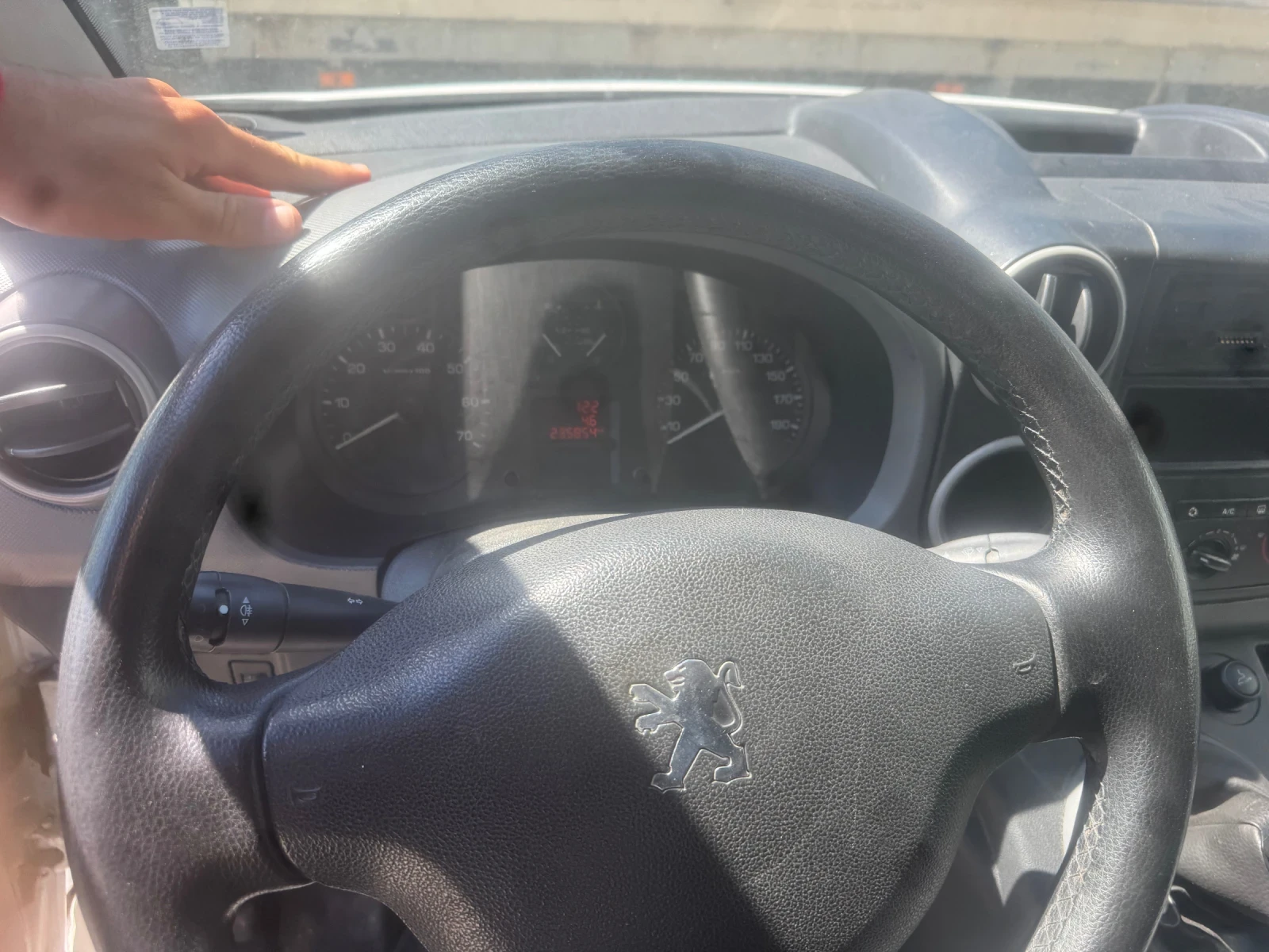 Peugeot Partner, снимка 9 - Автомобили и джипове - 55960110