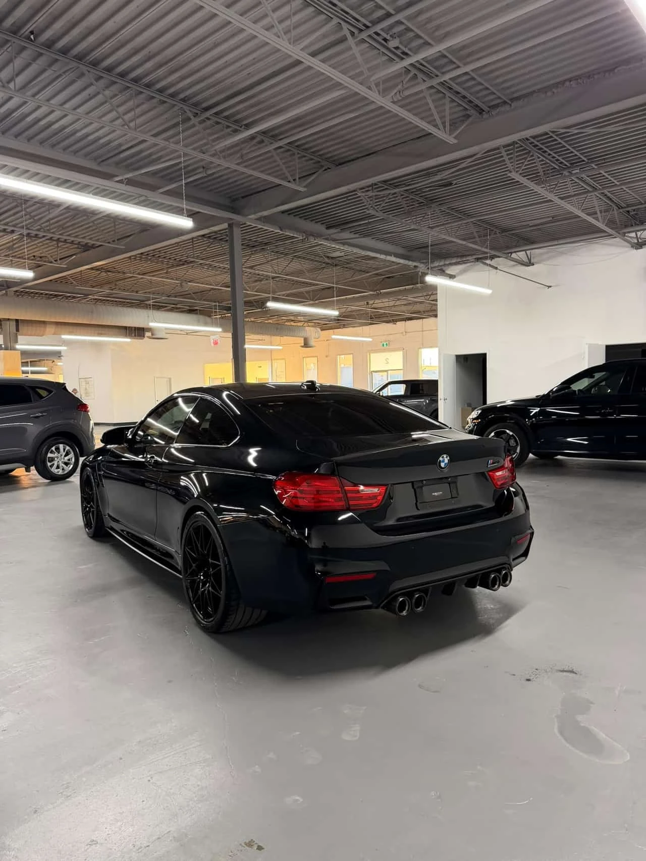 BMW M4 Competition Ultimate Pack | CARFAX | БЕЗ ИНЦИДЕНТИ, снимка 5 - Автомобили и джипове - 56231742