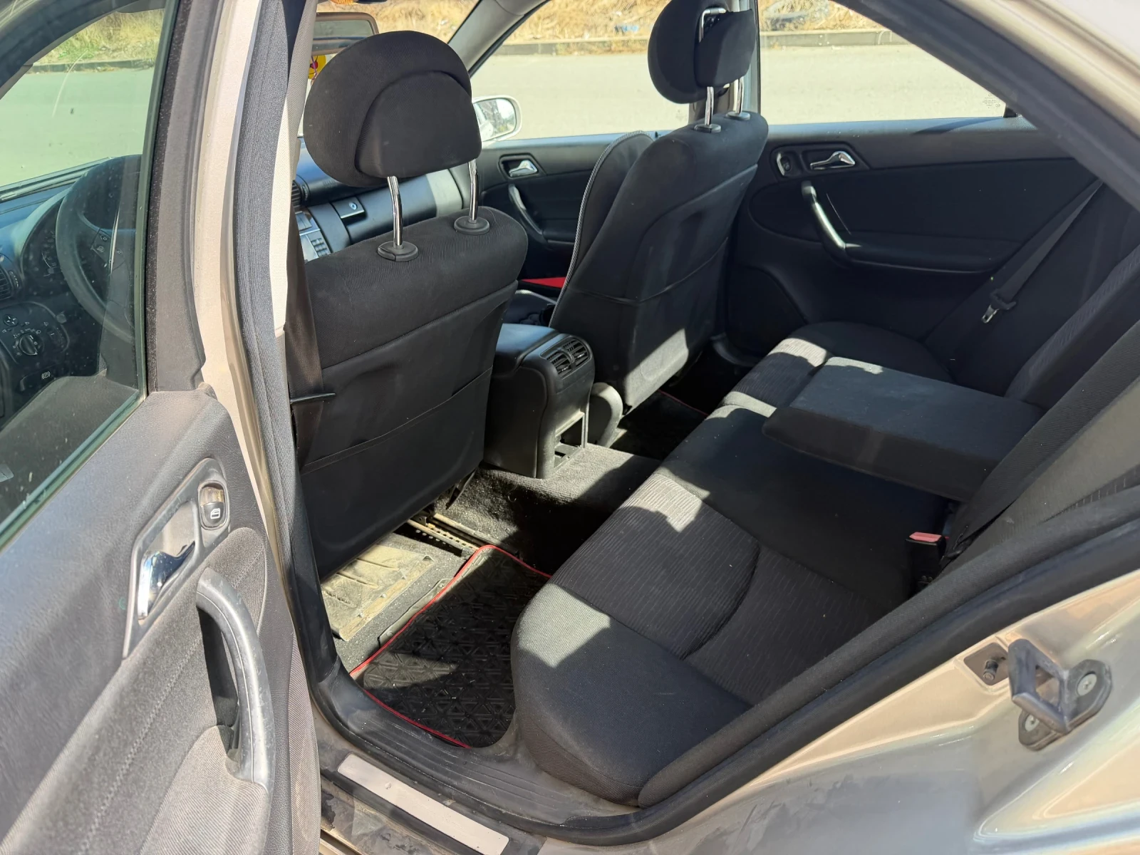 Mercedes-Benz 200, снимка 10 - Автомобили и джипове - 56253955
