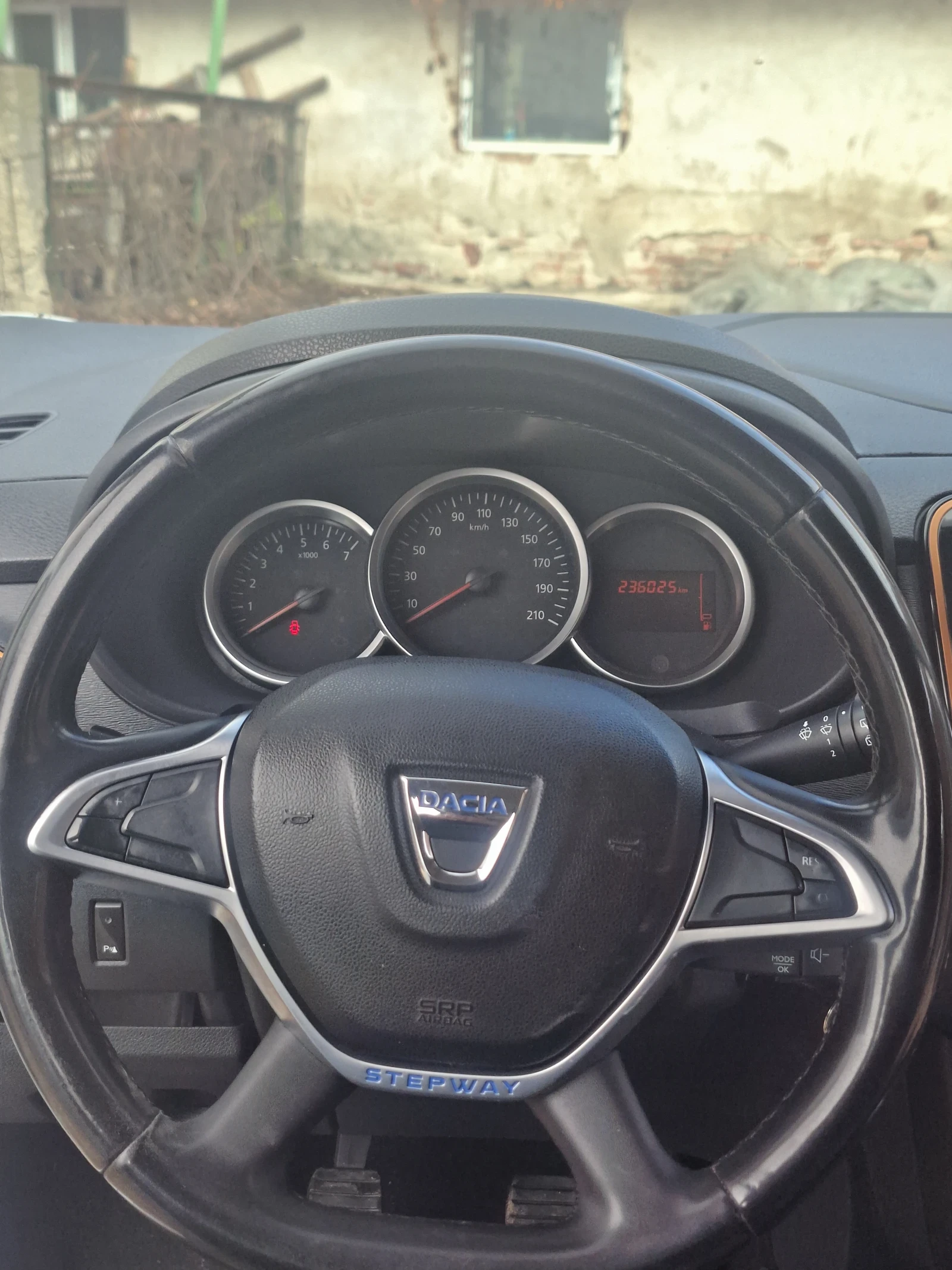 Dacia Lodgy STEPWAY BRAVE SPECIALE EDITION 6+ 1 ����� | Mobile.bg � ����������� 6