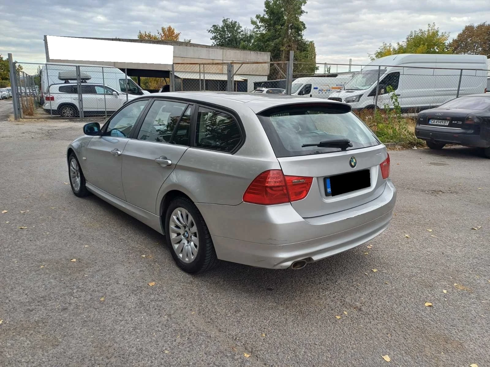 BMW 320 d Touring xDrive, снимка 5 - Автомобили и джипове - 56559796