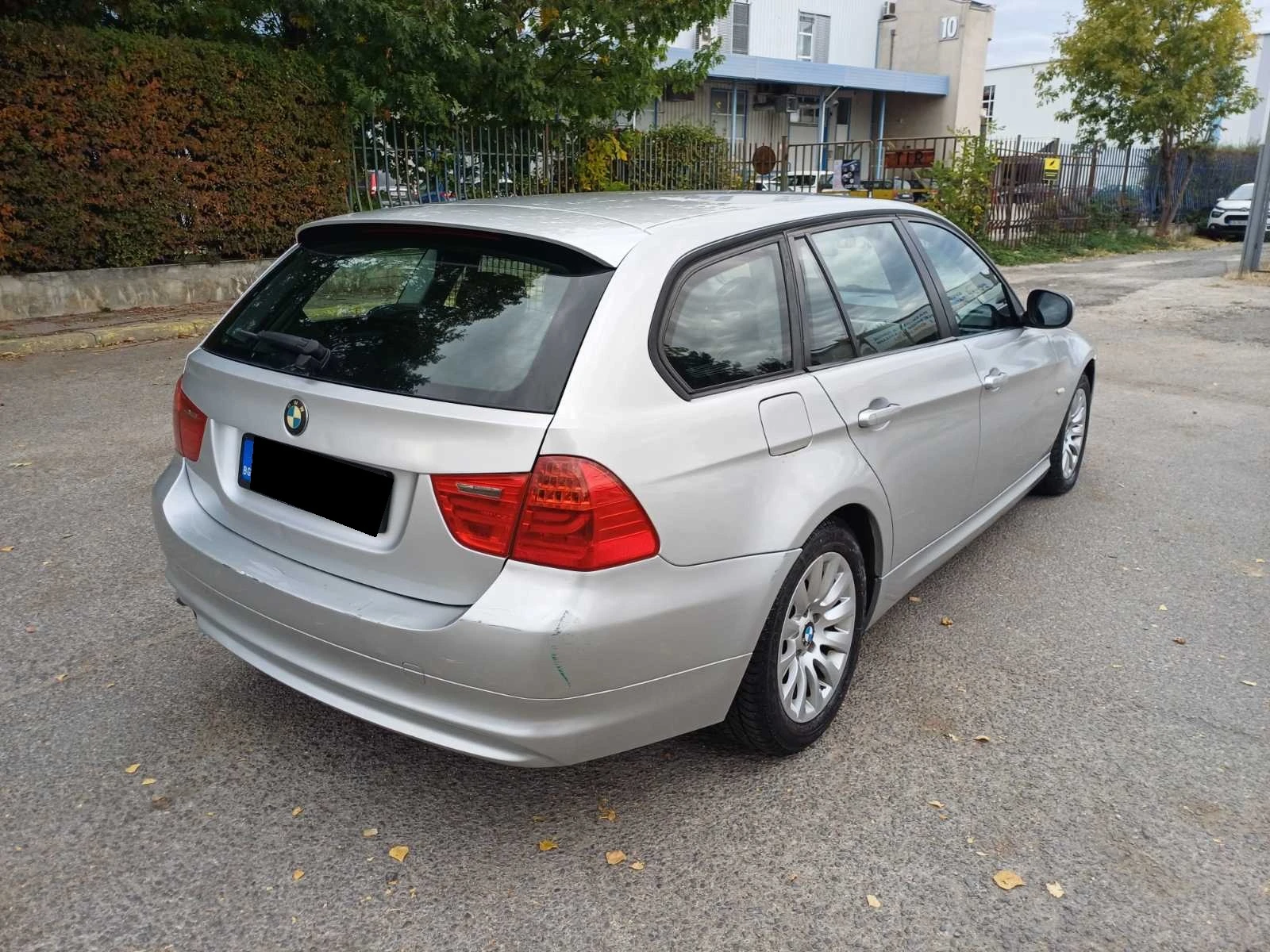 BMW 320 d Touring xDrive, снимка 7 - Автомобили и джипове - 56559796