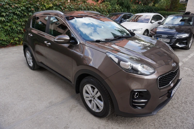 Kia Sportage 2.0 CRDI 4X4, снимка 1 - Автомобили и джипове - 47356268