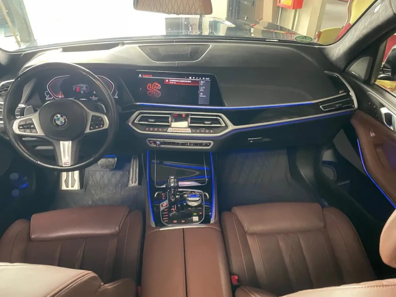 BMW X7 4.0d xDrive M-Pack, снимка 9 - Автомобили и джипове - 51820261