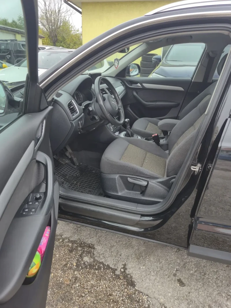 Audi Q3 2.0 4x4 Панорама, снимка 11 - Автомобили и джипове - 52432308