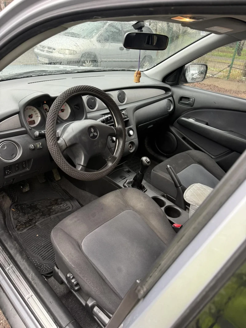 Mitsubishi Outlander, снимка 11 - Автомобили и джипове - 53056409