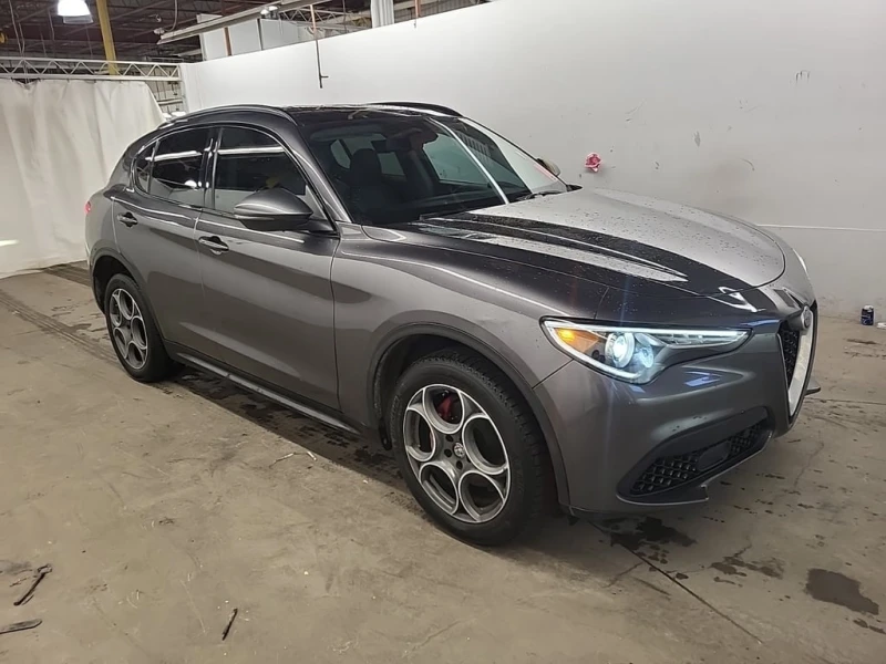 Alfa Romeo Stelvio * SPORT * CARFAX * ЦЕНА ДО БГ, снимка 2 - Автомобили и джипове - 53365778