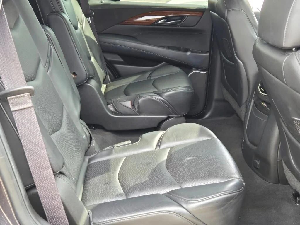 Cadillac Escalade Luxury 6.2 V8 - изображение 10