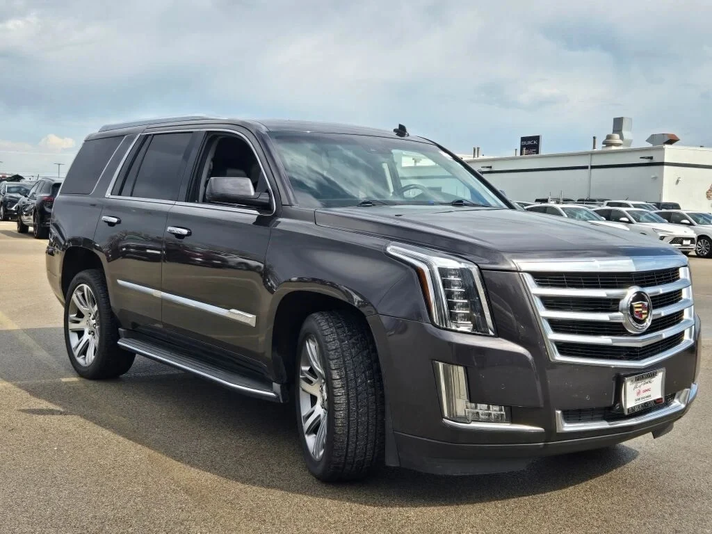 Cadillac Escalade Luxury 6.2 V8 - изображение 2