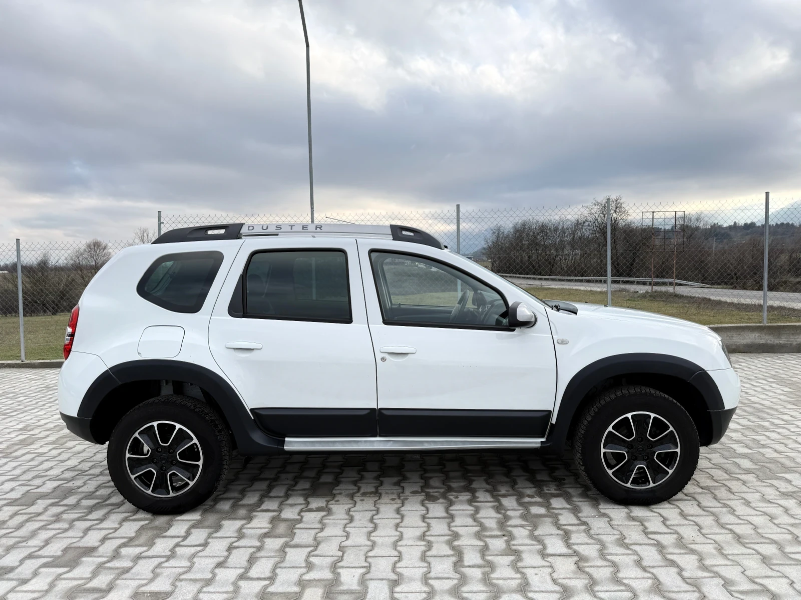 Dacia Duster 1.5 DCI NAVI CAMERA - изображение 7
