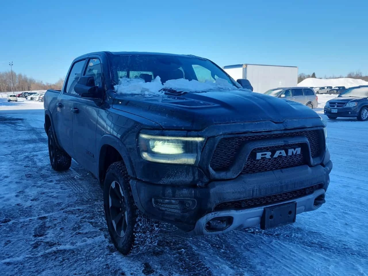 Dodge RAM 1500 REBEL CREW CAB SHORT BED/CARFAX/ПОДГРЕВИ, снимка 2 - Автомобили и джипове - 53746273