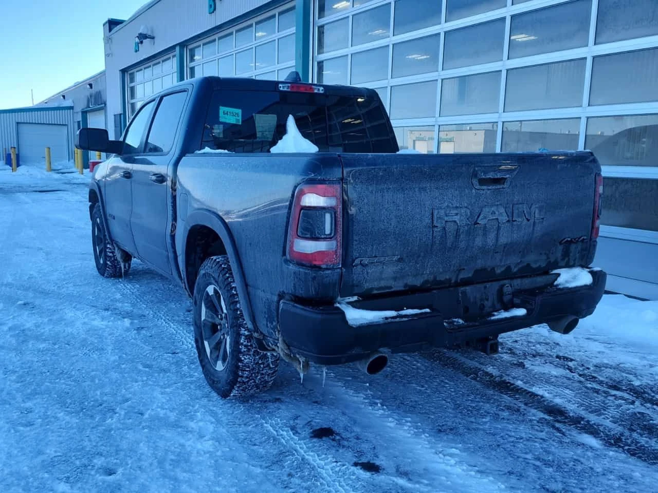 Dodge RAM 1500 REBEL CREW CAB SHORT BED/CARFAX/ПОДГРЕВИ, снимка 4 - Автомобили и джипове - 53746273