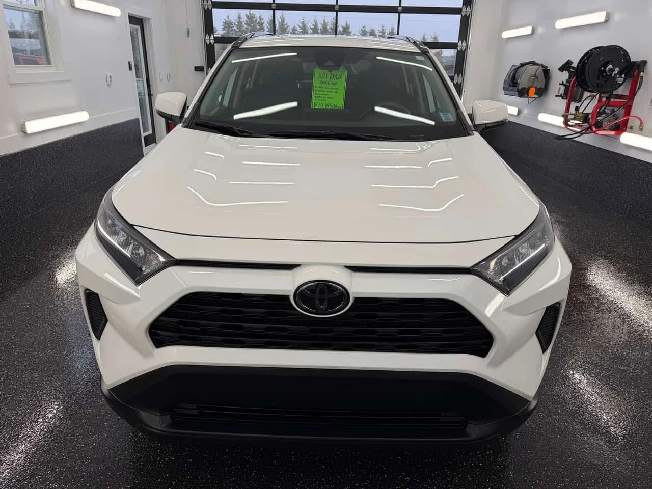 Toyota Rav4 * LE * ПОДГРЕВ * ОТ ЛИЗЕНЗИРАНО ПРЕДСТАВИТЕЛСТВО, снимка 2 - Автомобили и джипове - 54034367