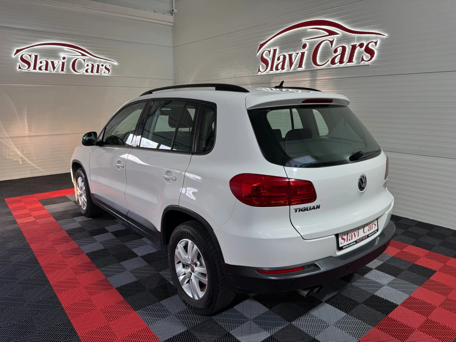 VW Tiguan 2.0 TDI 140 h.p. - BlueMotion - 135.000 km!, снимка 4 - Автомобили и джипове - 54129083