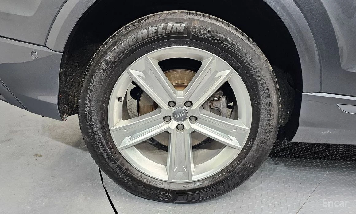 Audi Q8, снимка 5 - Автомобили и джипове - 54183964