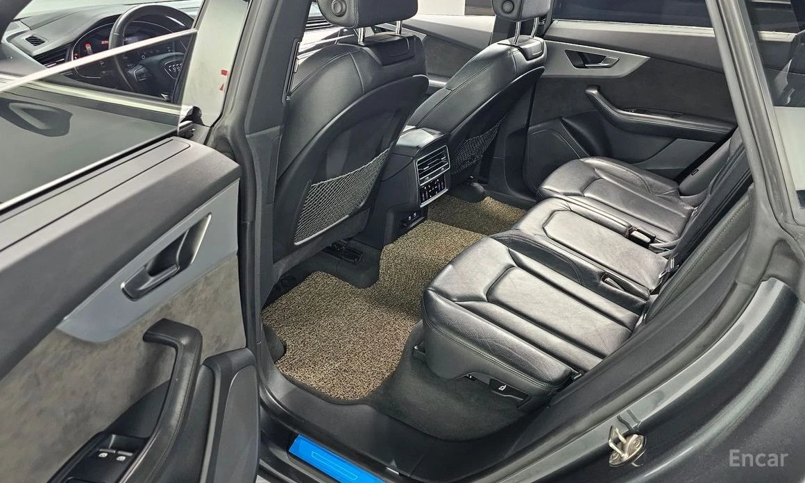 Audi Q8, снимка 11 - Автомобили и джипове - 54183964