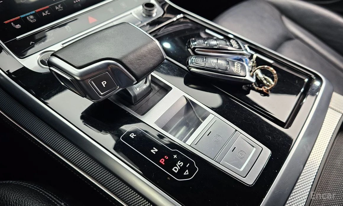 Audi Q8, снимка 9 - Автомобили и джипове - 54183964