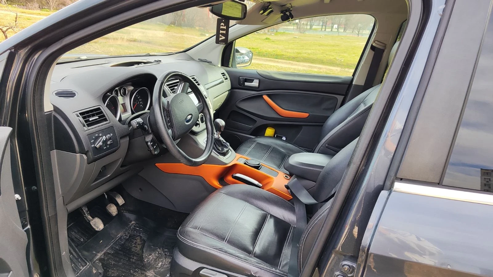 Ford Kuga 2.0 CDTI, снимка 13 - Автомобили и джипове - 54366942