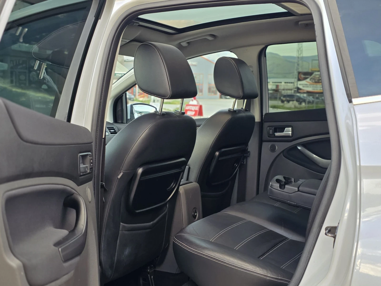 Ford Kuga 2.0 TDCi 136 k.c. 4X4 Панорама Кожа , снимка 10 - Автомобили и джипове - 54683028
