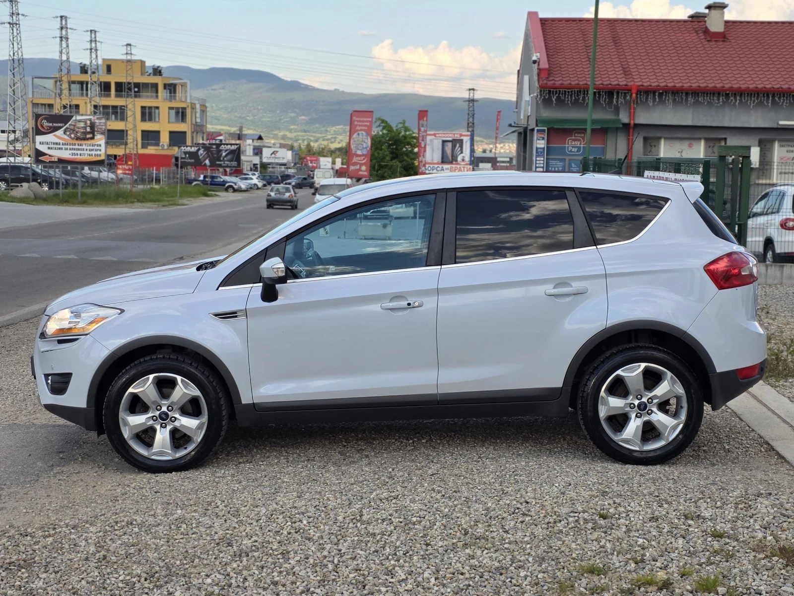 Ford Kuga 2.0 TDCi 136 k.c. 4X4 Панорама Кожа , снимка 2 - Автомобили и джипове - 54683028