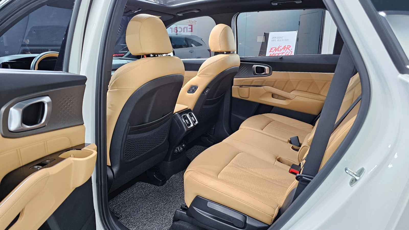 Kia Sorento | ФИКСИРАНА ЦЕНА ДО БЪЛГАРИЯ | , снимка 11 - Автомобили и джипове - 55532550