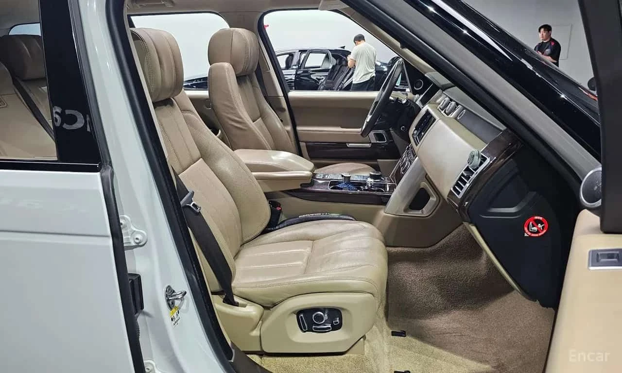 Land Rover Range rover * 4.4 SDV8 Vogue SE DIESEL * ЦЕНА ДО БГ, снимка 5 - Автомобили и джипове - 55578489