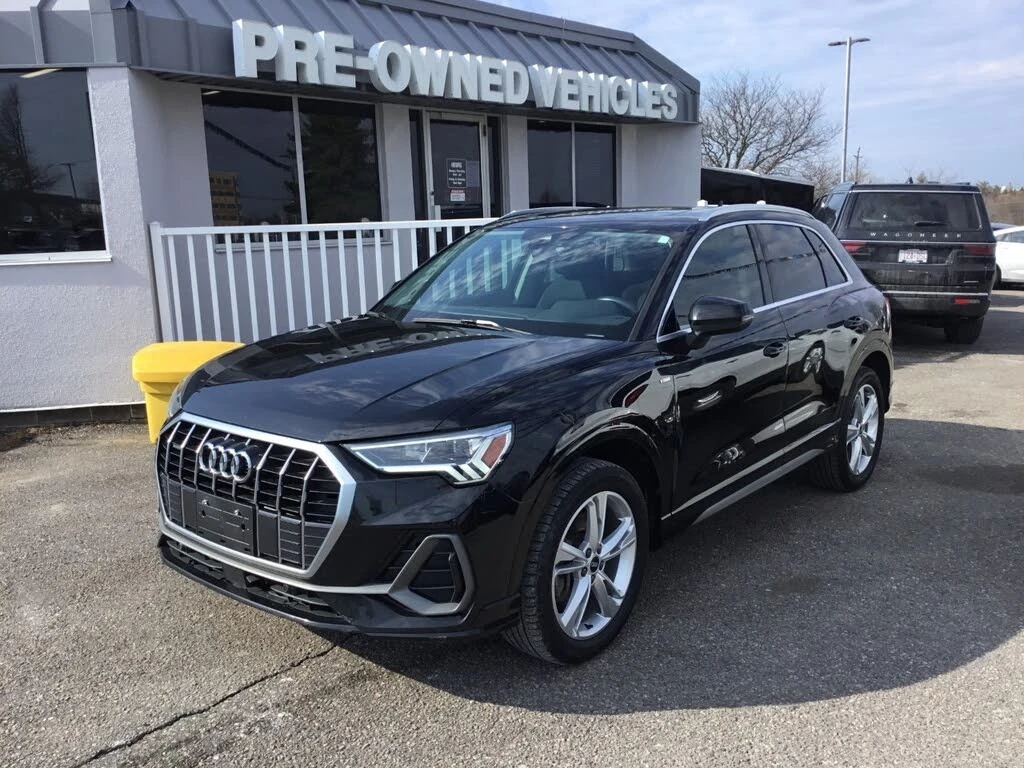Audi Q3 * QUATTRO * PANO * Автокредит * (Цена до България), снимка 2 - Автомобили и джипове - 55626109