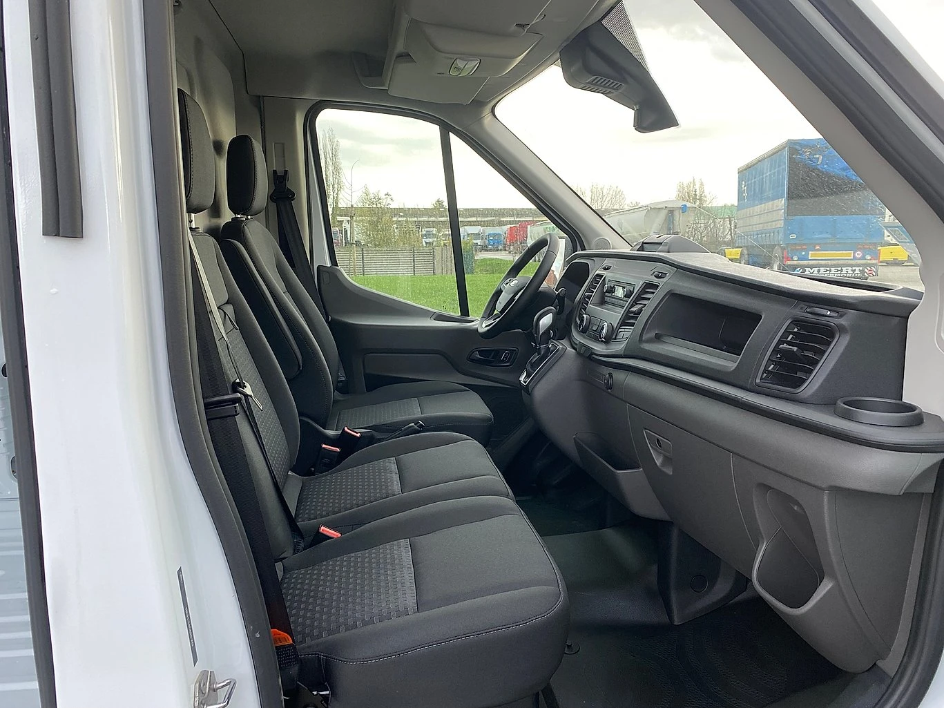 Ford Transit 130.35 L2H2 НОВ, снимка 12 - Бусове и автобуси - 53748484