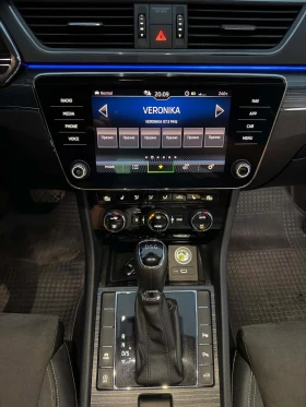 Skoda Superb 2.0TDI DSG, снимка 10