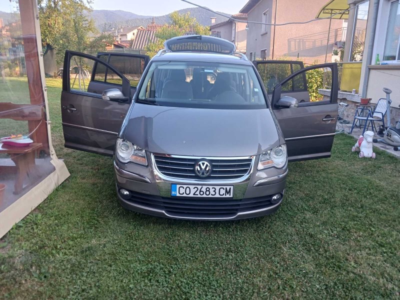 VW Touran, снимка 3 - Автомобили и джипове - 46417662