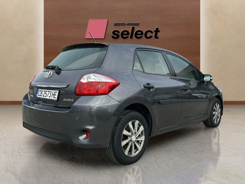 Toyota Auris 1.4 d, снимка 6 - Автомобили и джипове - 48287946