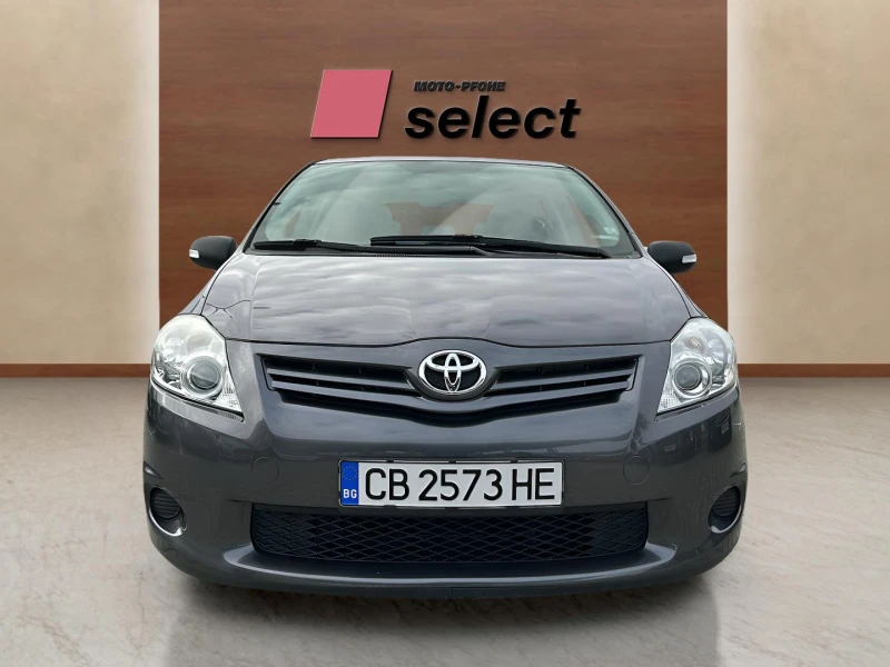 Toyota Auris 1.4 d, снимка 3 - Автомобили и джипове - 48287946