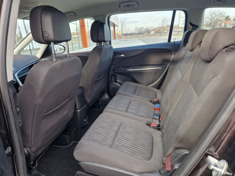 Opel Zafira 2.0  / 7 места , снимка 7 - Автомобили и джипове - 48786097