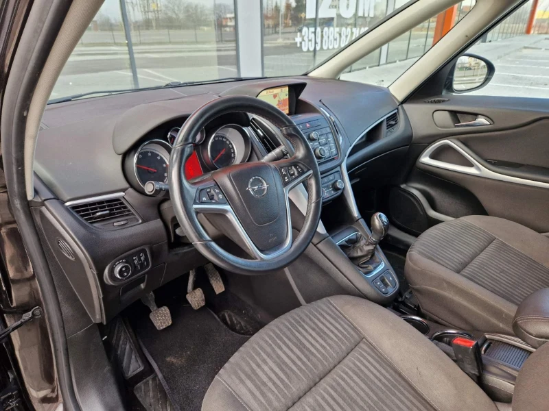 Opel Zafira 2.0  / 7 места , снимка 15 - Автомобили и джипове - 48786097