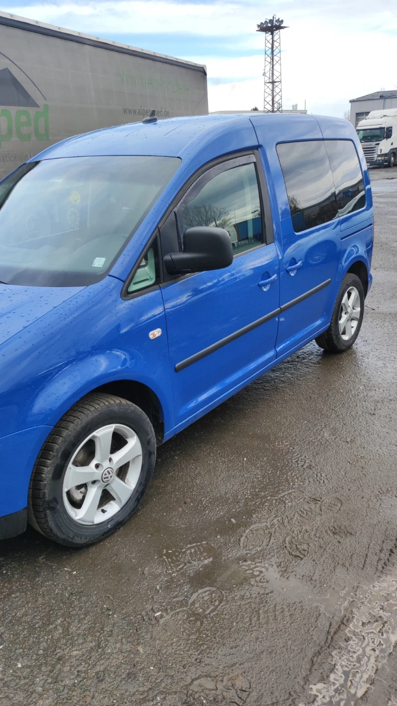 VW Caddy, снимка 4 - Автомобили и джипове - 49134386