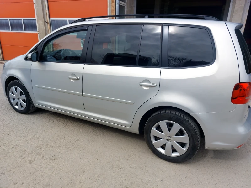 VW Touran, снимка 2 - Автомобили и джипове - 49535403